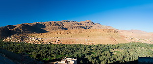 01 Red hills, canyon and date palms