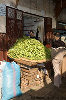 03 Alley and vegetables stall