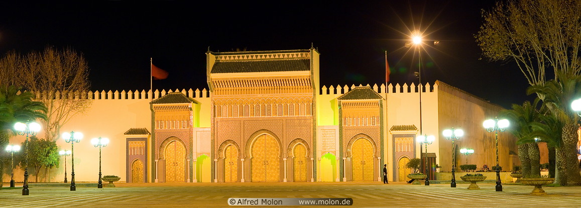 21 Royal palace Jdid Dar el Makhzen at night