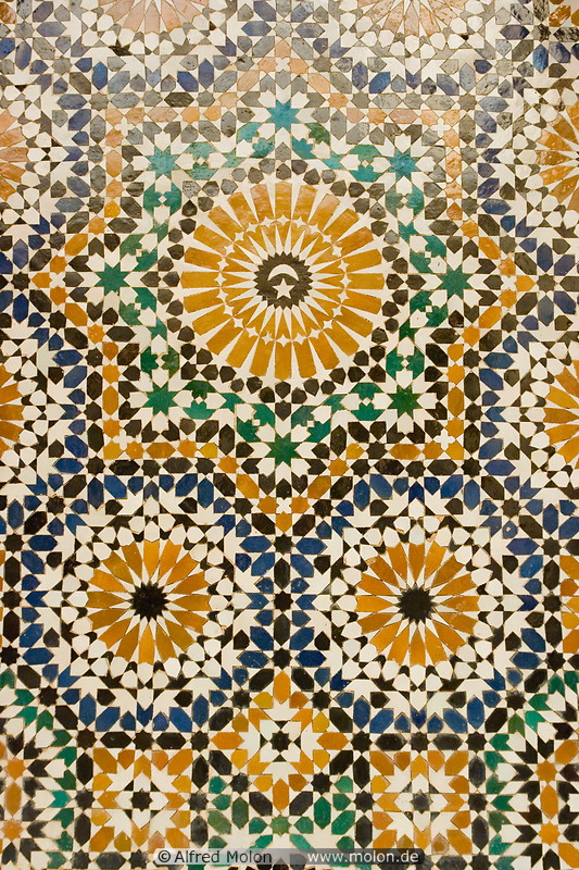 06 Colourful Islamic patterns