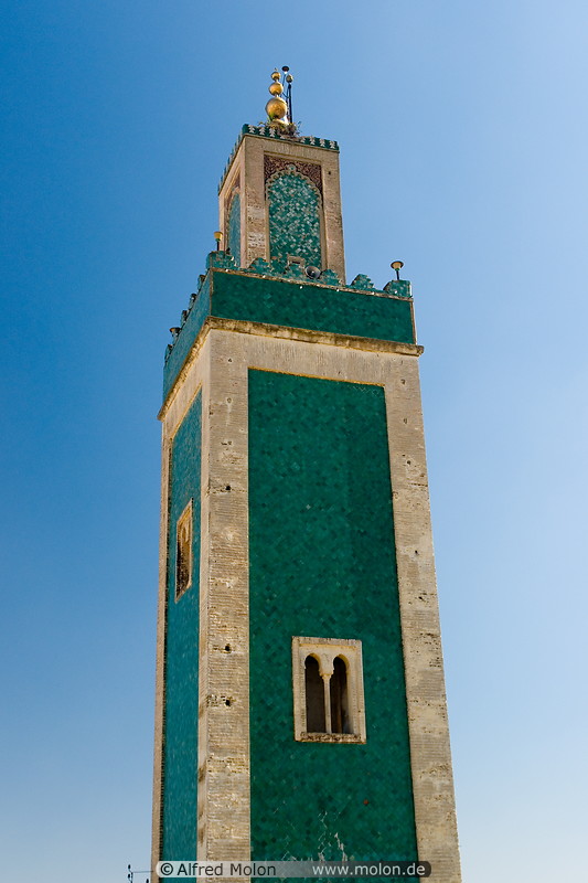 12 Green minaret