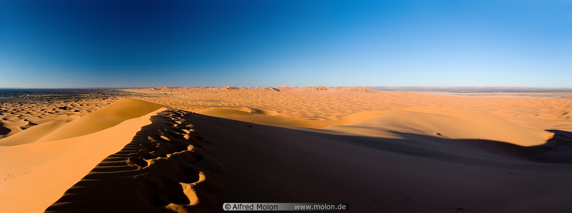 09 Erg Chebbi sand dunes at sunset