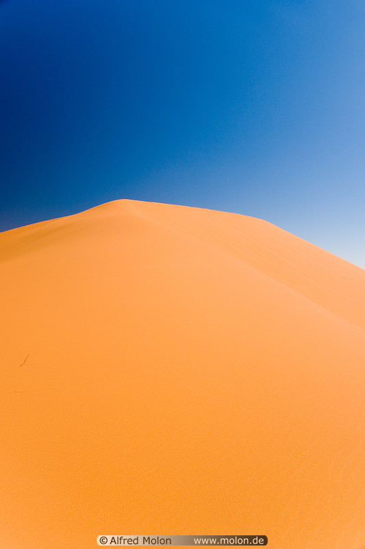 06 Orange sand dune