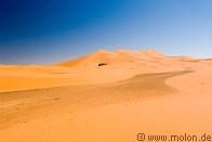 01 Erg Chebbi sand dunes