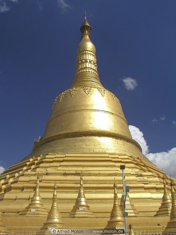 20 Shwemawdaw pagoda