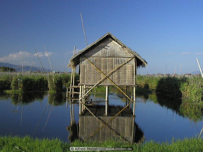 34 House in Inle lake