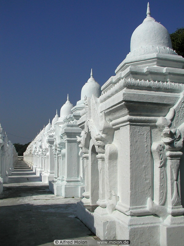 28 Kuthodaw pagoda