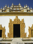 18 Atumashi monastery