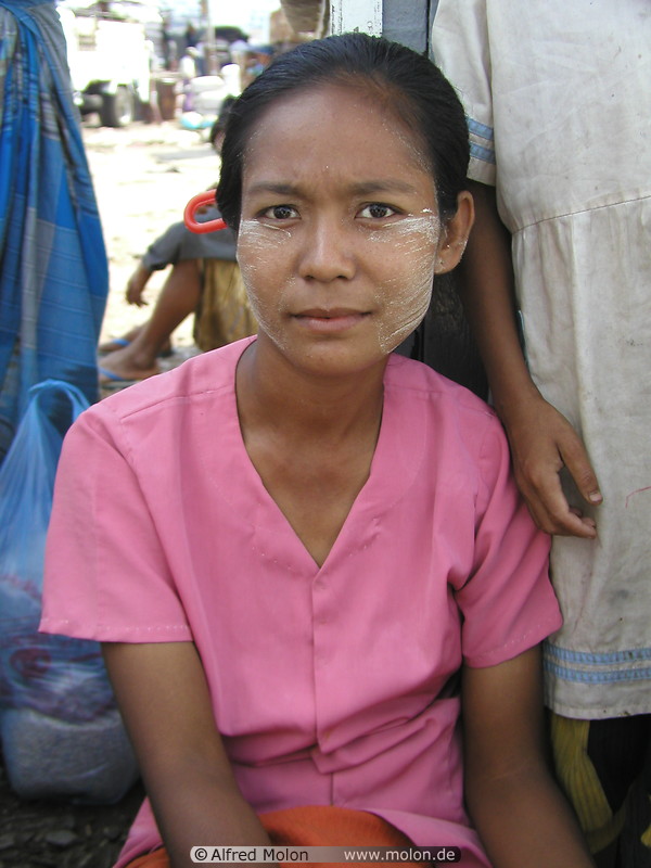07 Yangon lady