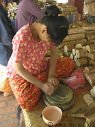 33 Thanaka paste preparation