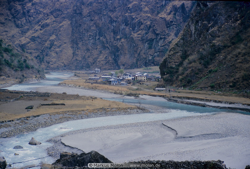 02 The Tibetan village of Tal