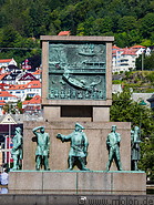 04 Sailor monument