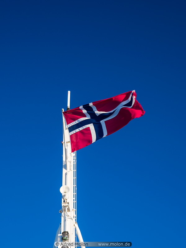 03 Norwegian flag