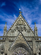08 Nidaros cathedral facade detail