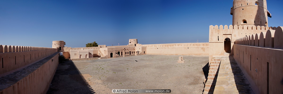 06 Ras Al Hadd fort