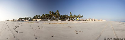 07 Beach panoramic view