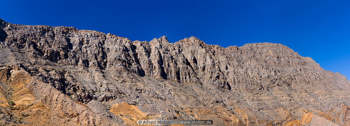 04 Khor Najd mountains