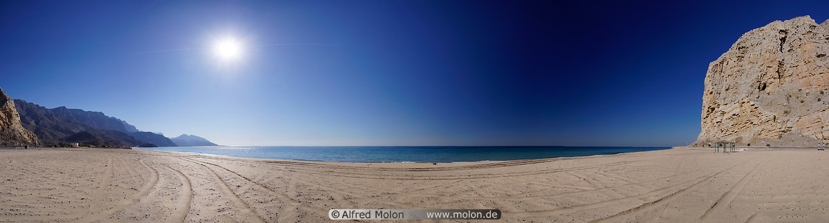 13 Al Jadi beach