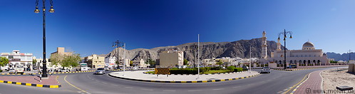 05 Roundabout and mosque