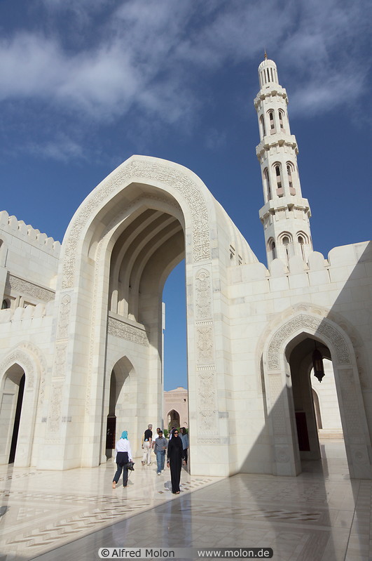 11 Arch and minaret