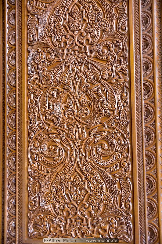 01 Door carvings