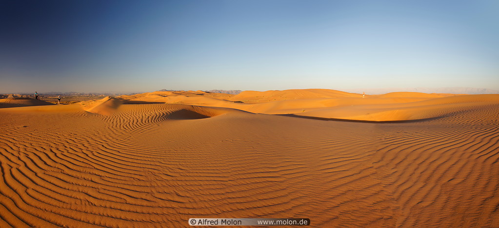 17 Sand dunes panoramic view