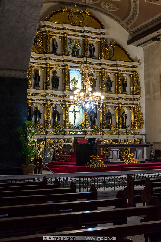 08 Basilica Minore del Santo Nino interior
