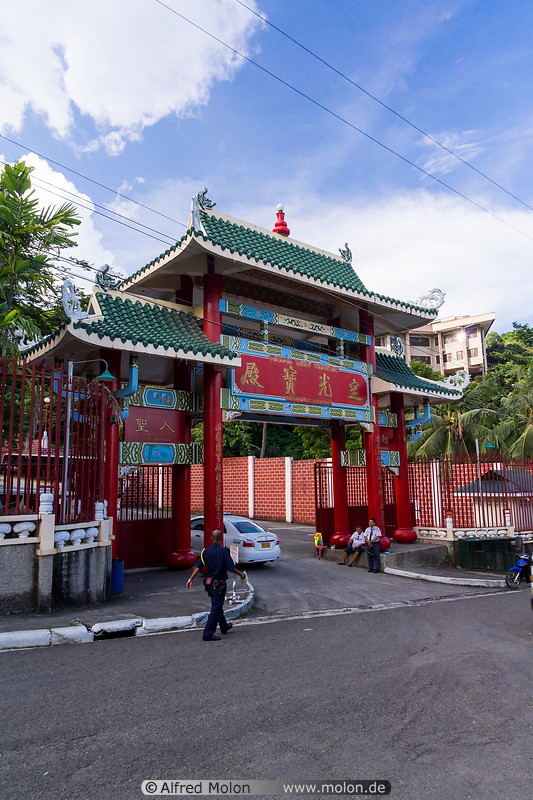 11 Taoist temple