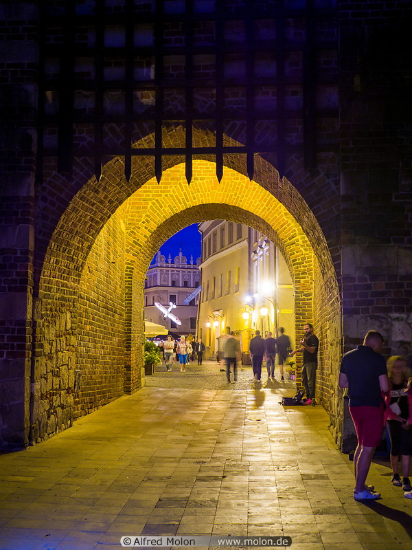 26 Krakowska gate at night