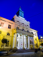 19 Town hall