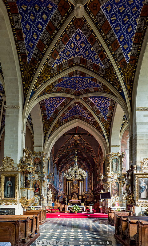 31 Cathedral interior