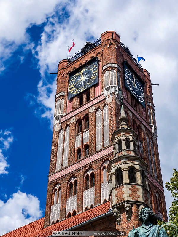 33 Town hall tower