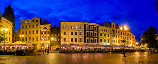 18 Rynek square at night