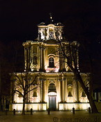 16 Wizytki church at night