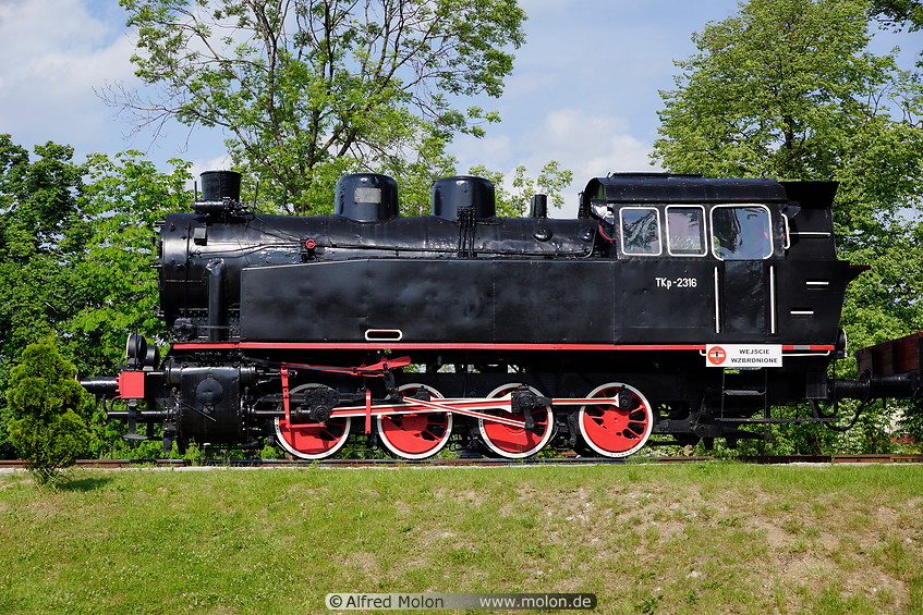 03 Steam locomotive