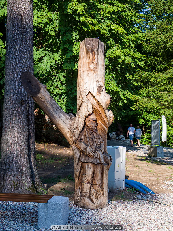 01 Wooden soldier sculpture