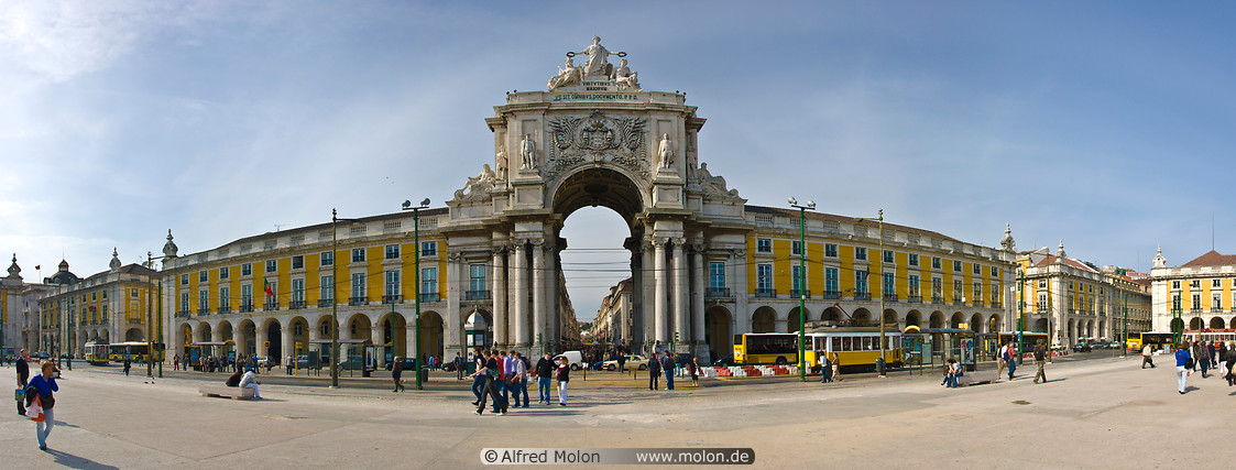 16 Arco da Victoria arch on Praca do Comercio square