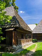 04 Oltenian houses