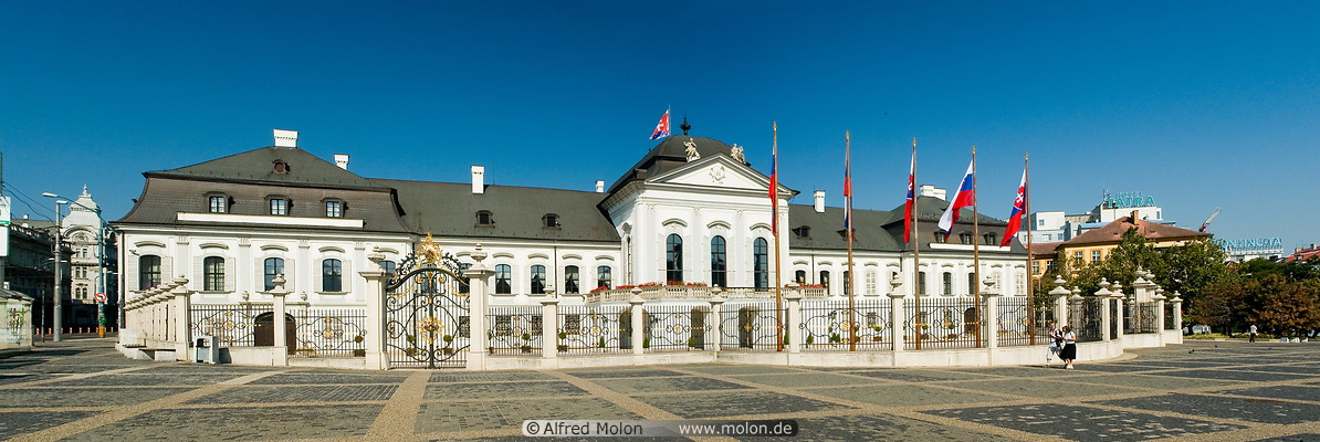 01 Grassalkovich presidential palace