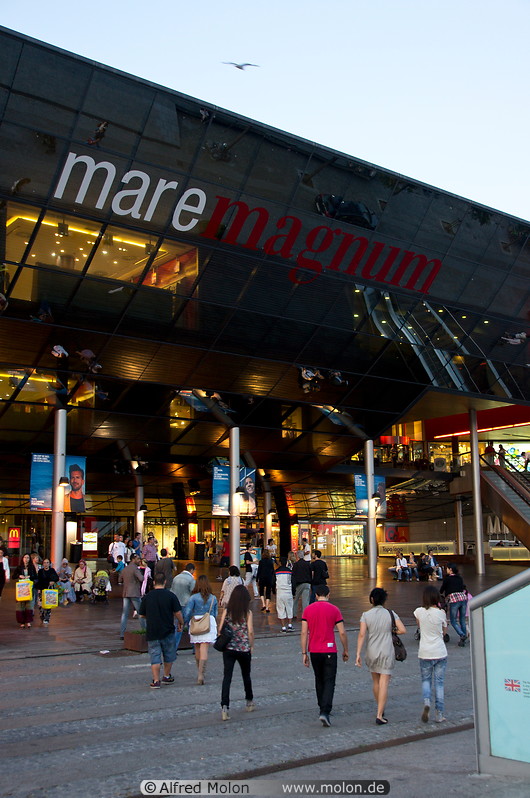 14 Maremagnum shopping mall