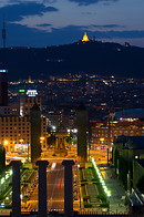 16 Night view of Placa Espanya