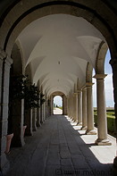 10 Colonnade