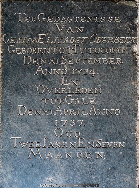 06 Dutch tombstone