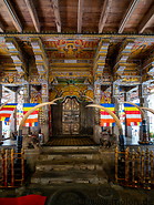 25 Inside the temple of the sacred tooth