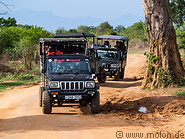 05 Tourist jeeps