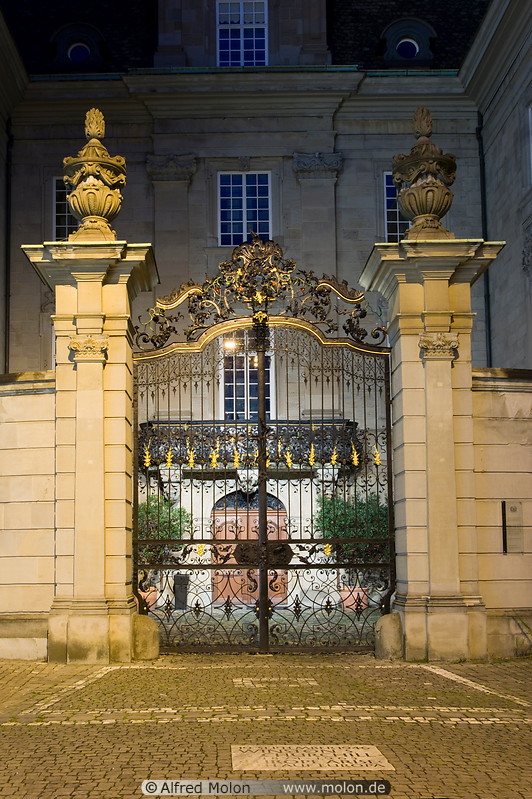 16 Ornamental gate