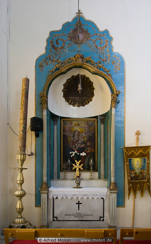 13 Altar
