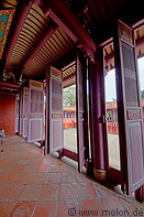 09 Central Hall doors