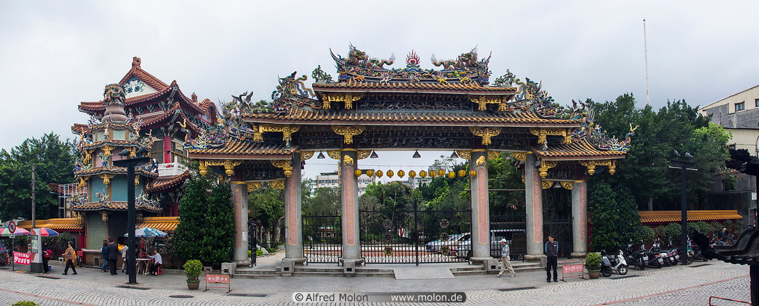 12 Temple gate