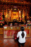 05 People praying in the temple